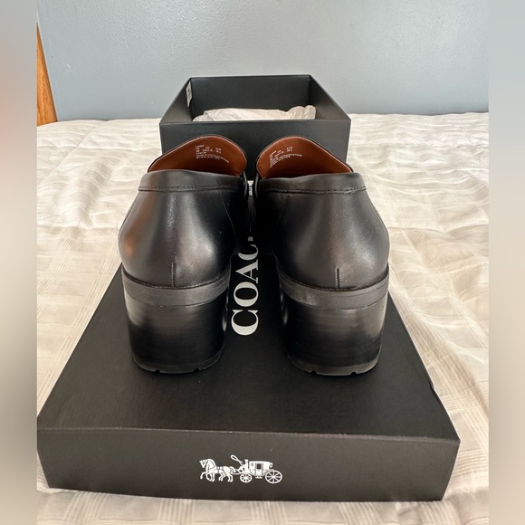 Excellent Condition Coach Colleen Black Leather heel penny loafer size 8 - Picture 2 of 7